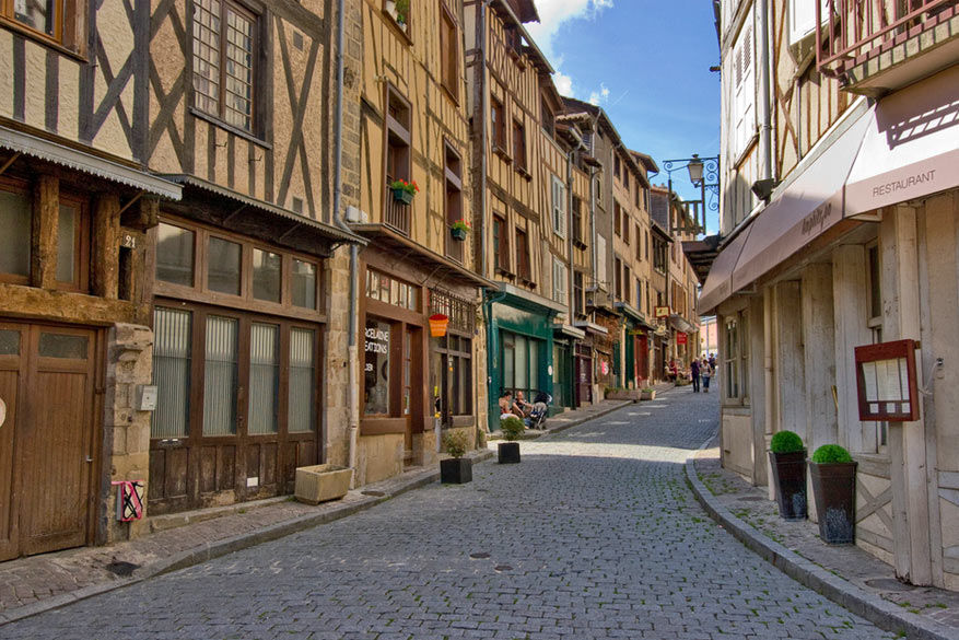 In porseleinenstad Limoges beleef je een citytrip in het klein. © Dave Shea via Flickr Creative Commons