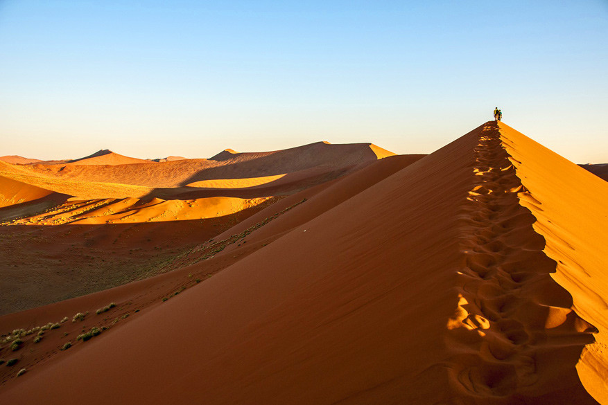 Namibië: reizen door kleurrijke zandlandschappen