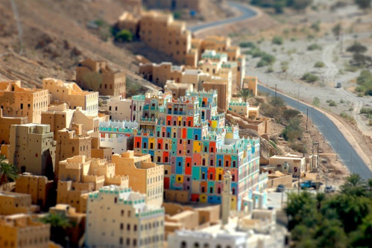 Wadi Dawan, Jemen: in het centrum van Jemen ligt het dorp en woestijnvallei Wadi Dawan. Het staat bekend om z’n lemen gebouwen met houten vloeren die nog erg goed bewaard zijn gebleven. © Agnese Ferioli Vigna