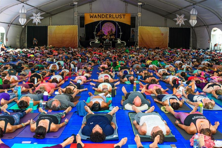 Wellness trends: samen als mediterend genieten van live muziek op het festival Wanderlust