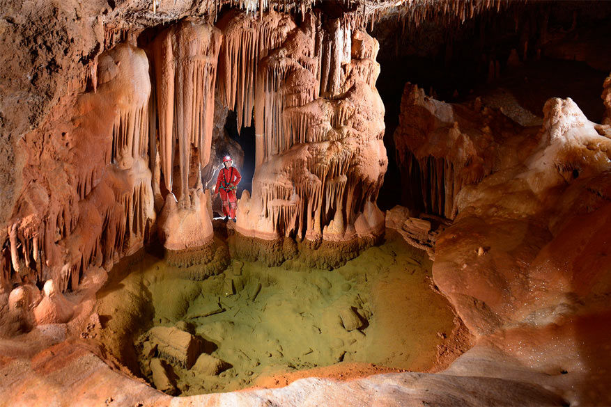 Grotte des Ecossaises (Hérault)