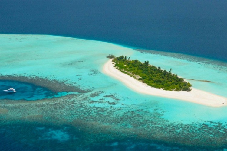 Voavah in de Malediven zal het eerste privé-eiland zijn van luxehotelketen Four Seasons, dat opent in december van dit jaar. Er is slechts plaats voor 22 gasten, die tot in de puntjes verwend zullen worden dankzij spa- en sportmogelijkheden, een bibliotheek en zelfs hun eigen jacht. © Voavah