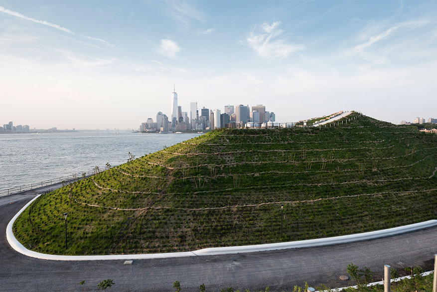 New York opent nieuw park met uitzicht op skyline