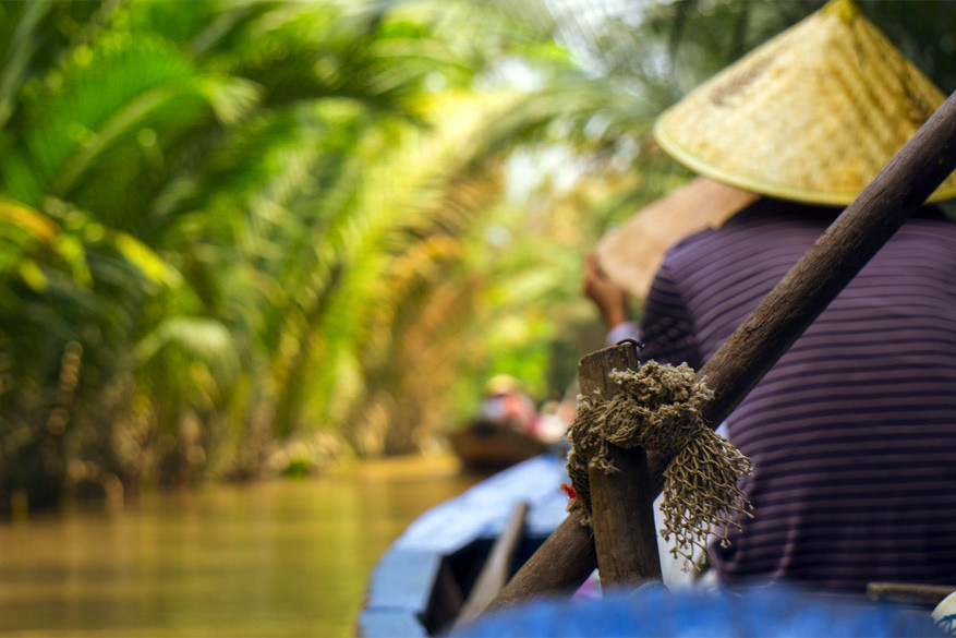 Bootje varen op de Mekong. © Nadeesha Cabral