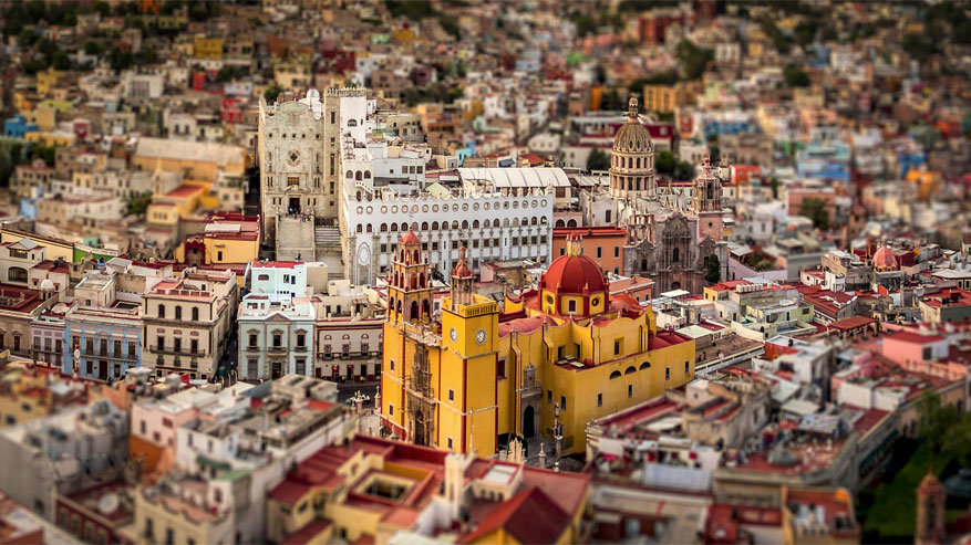 Het kleurrijke centrum van de stad. © Andrés Hernández Balderas
