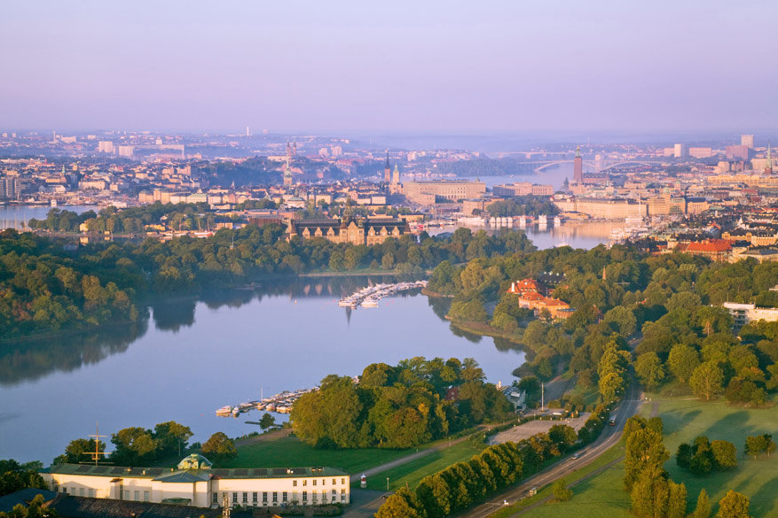 Hooggelegen plekken zorgen voor een schitterend uitzicht op de stad! © Visit Sweden