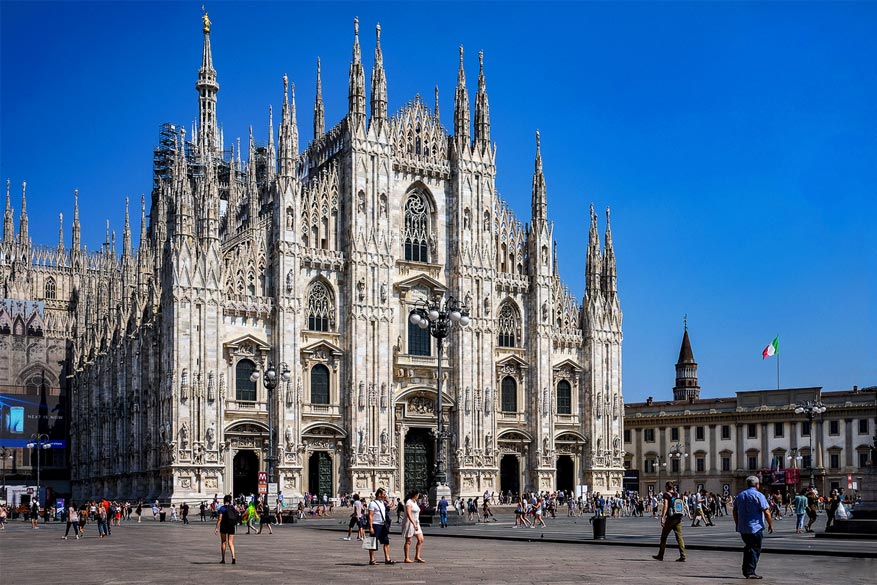 Laat je betoveren door de prachtige architectuur van de Duomo kathedraal in Milaan. © Lorenzoclick via Flickr Creative Commons