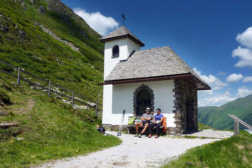 Een kapel langs de Sölkpass, voor al uw schietgebedjes. 