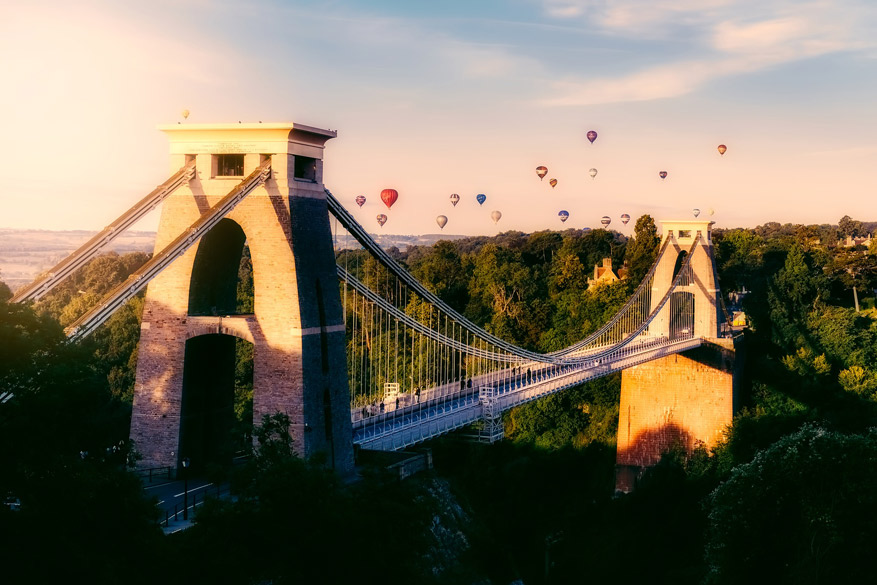 Ben je in Bristol, bezoek dan zeker eens de imposante Clifton Suspension Bridge.