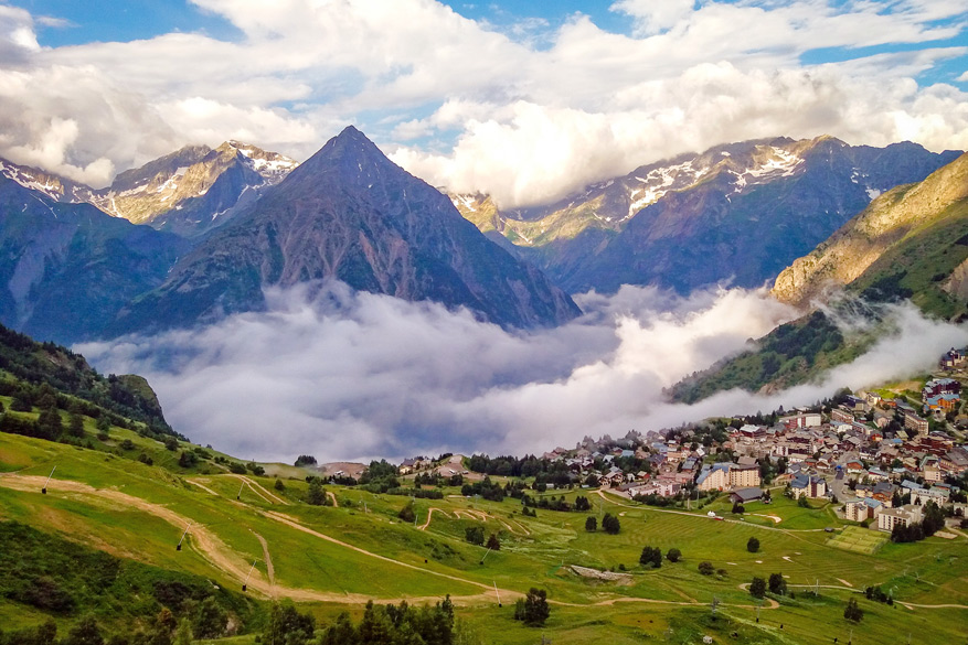 In de zomer naar de Franse Alpen: dat is skiën en raften op één dag!