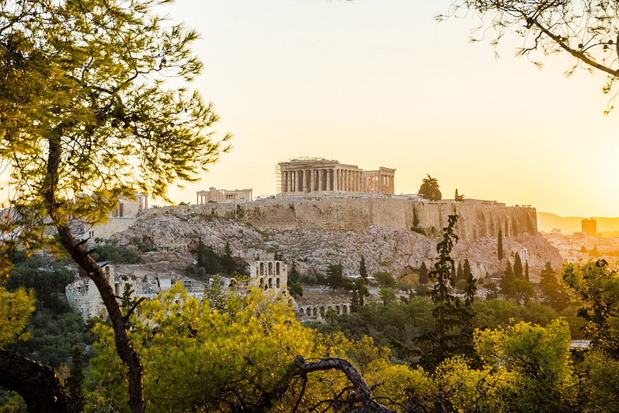 Ook de Griekse hoofdstad Athene is een ideale vakantiebestemming om je winterdip te vergeten. 